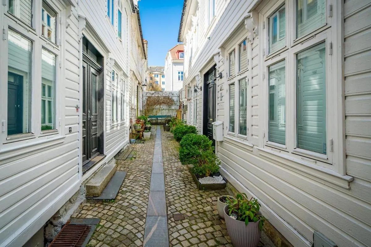 Bergen Style Apt I Cozy Street I Easy Check In